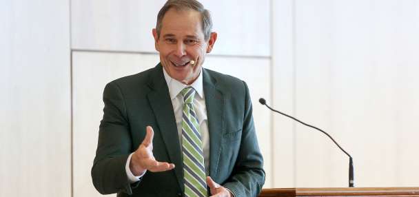 Sen. Curtis challenges Google executives on addictive algorithms that could radicalize users