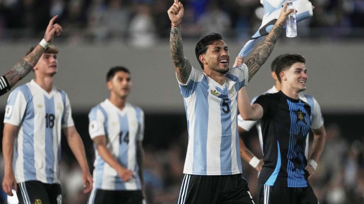 Argentina's Leandro Paredes celebrates after defeating Brazil in a World Cup 2026 qualifying soccer match at Monumental Stadium in Buenos Aires, Argentina, Tuesday, March 25, 2025.