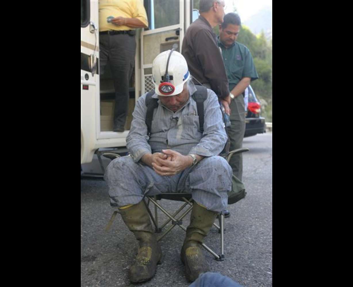 Robert Murray, founder and chairman of Cleveland-based Murray Energy Corp., lowers his head after giving an update on the rescue efforts for six trapped coal miners during a news conference at the entrance to the Crandall Canyon Mine, in this Aug. 8, 2007, file photo, northwest of Huntington, Utah. (AP Photo/Rick Bowmer/FILE)
