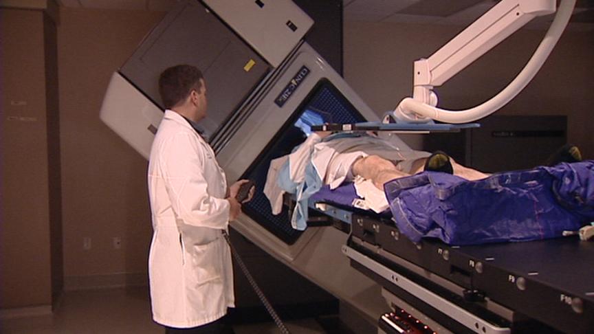 Man undergoes new form of cancer treatment