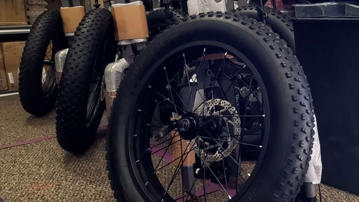 20-by-4-inch carbon wheels Wilde uses on the Cascade Carts.