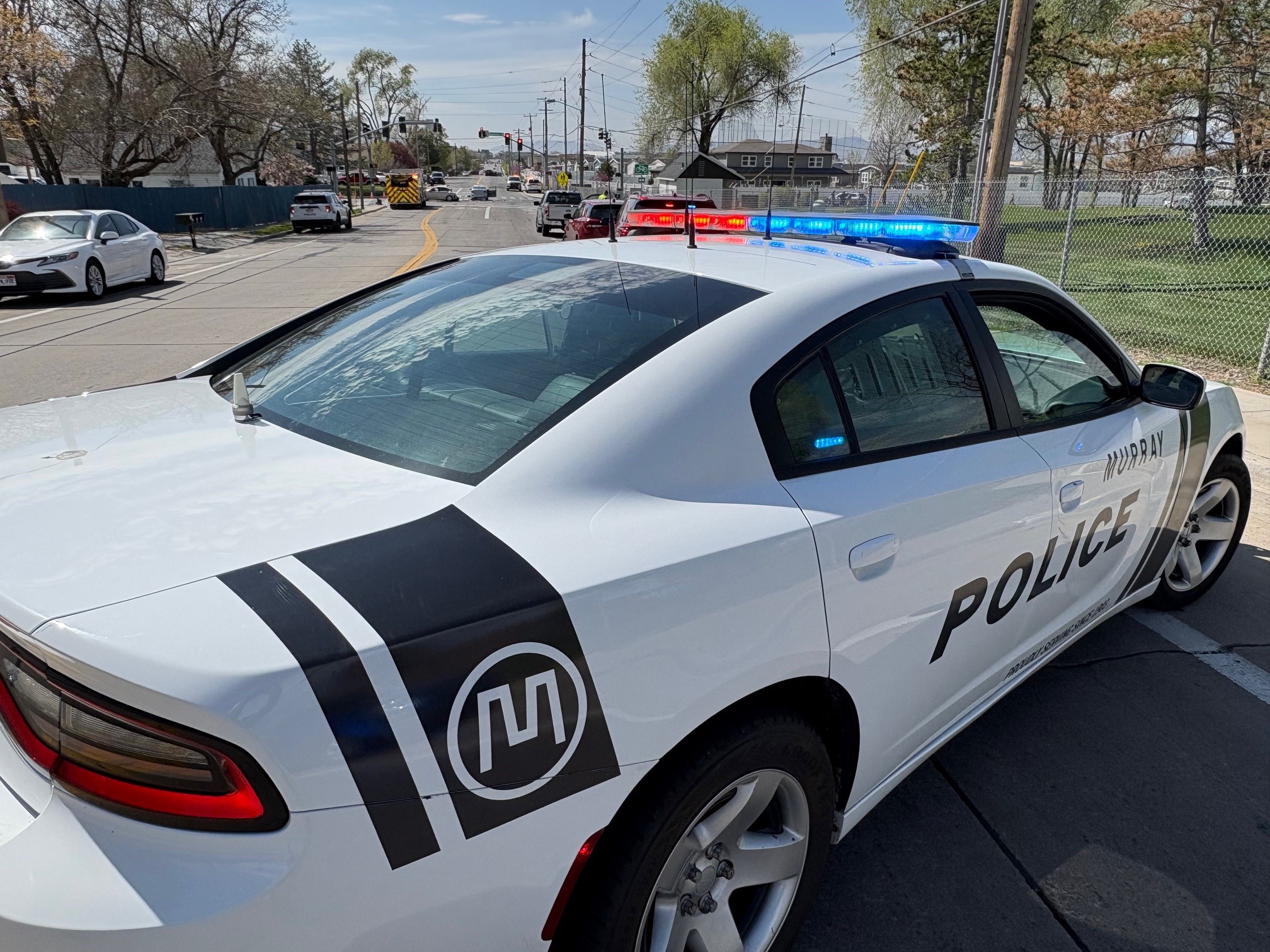 Man arrested in Murray stabbing tried to grab officer's gun, police say