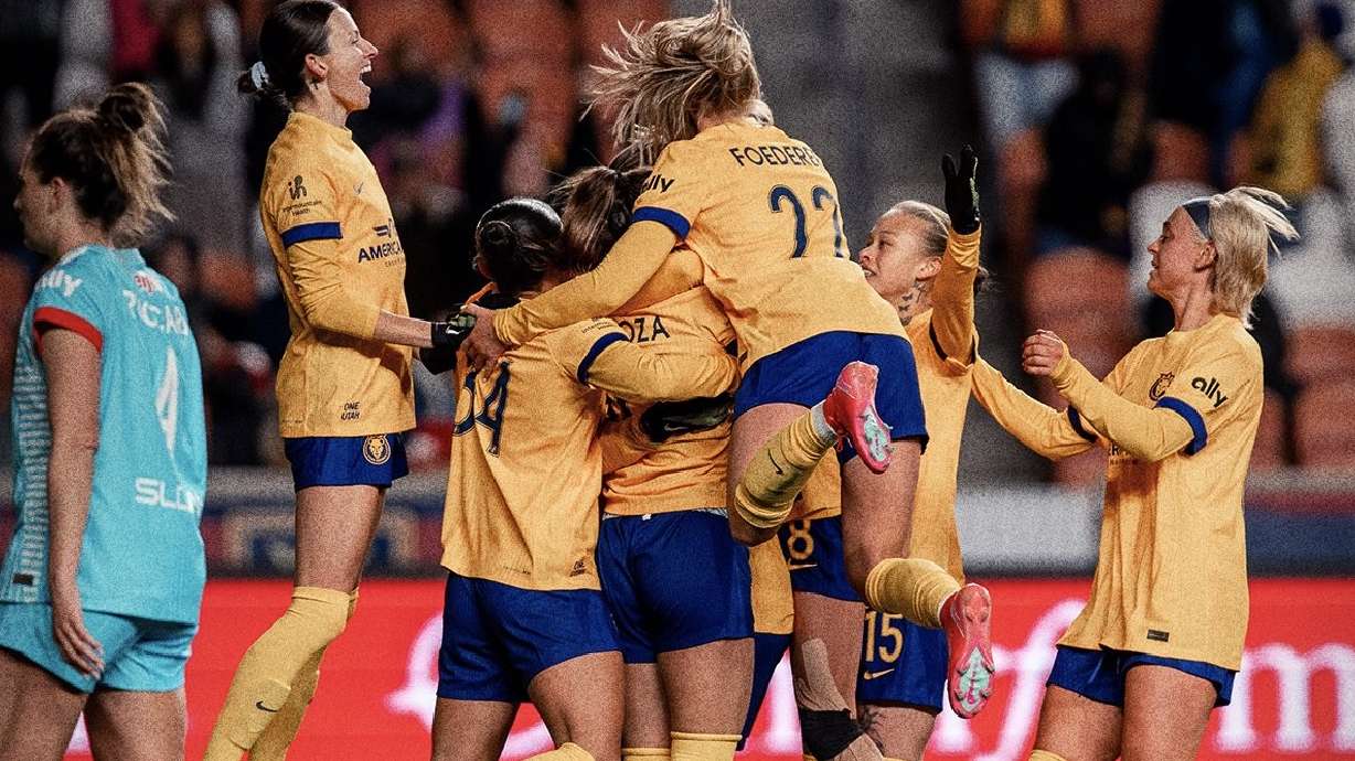 The Utah Royals celebrate a win over the Chicago Stars.