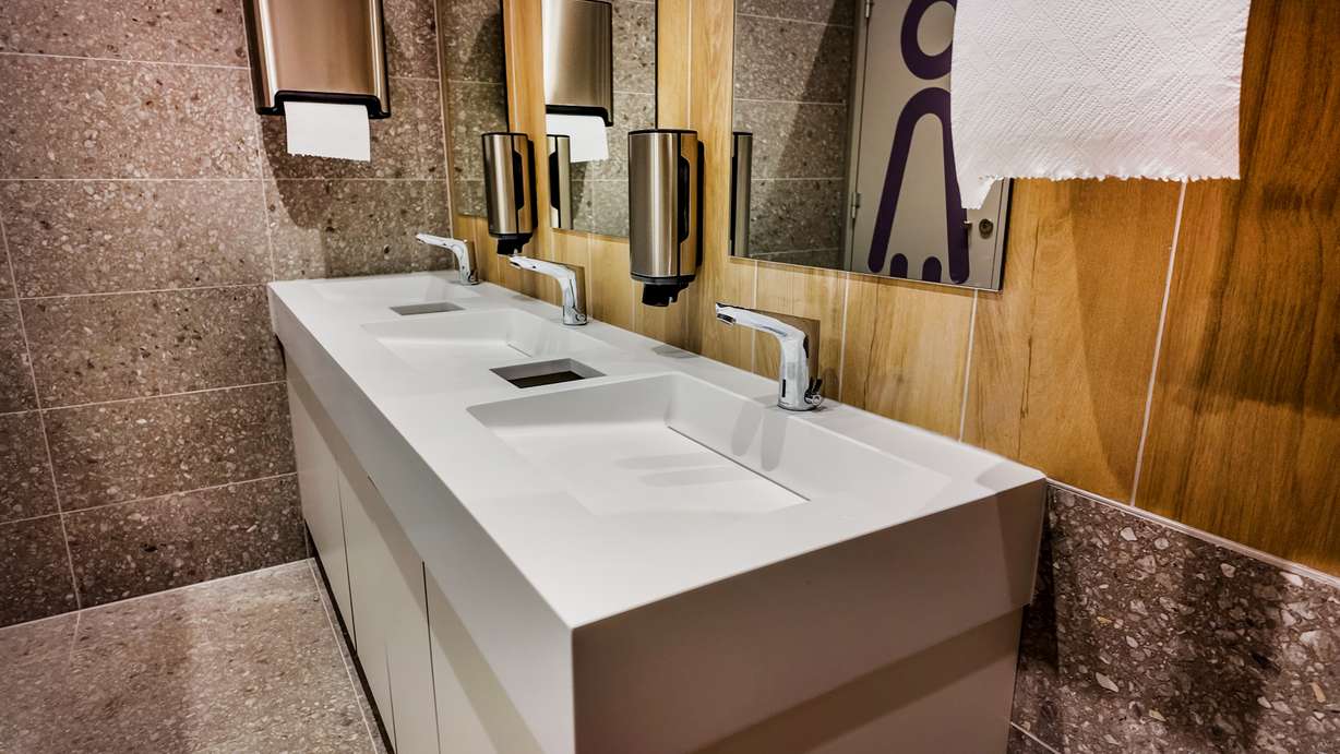 Countertop trends: Texture, sustainability, and drama