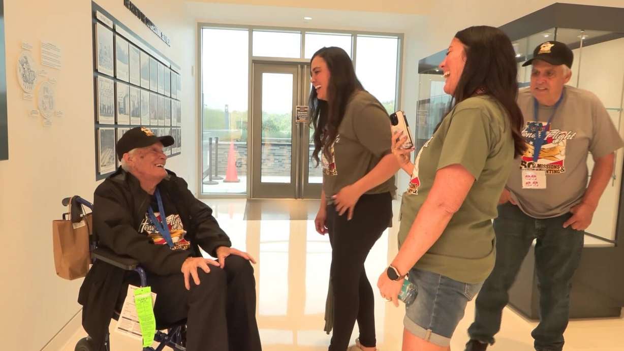 Merrill Wells speaking to Utah Honor Flight volunteers about his experiences in Vietnam.