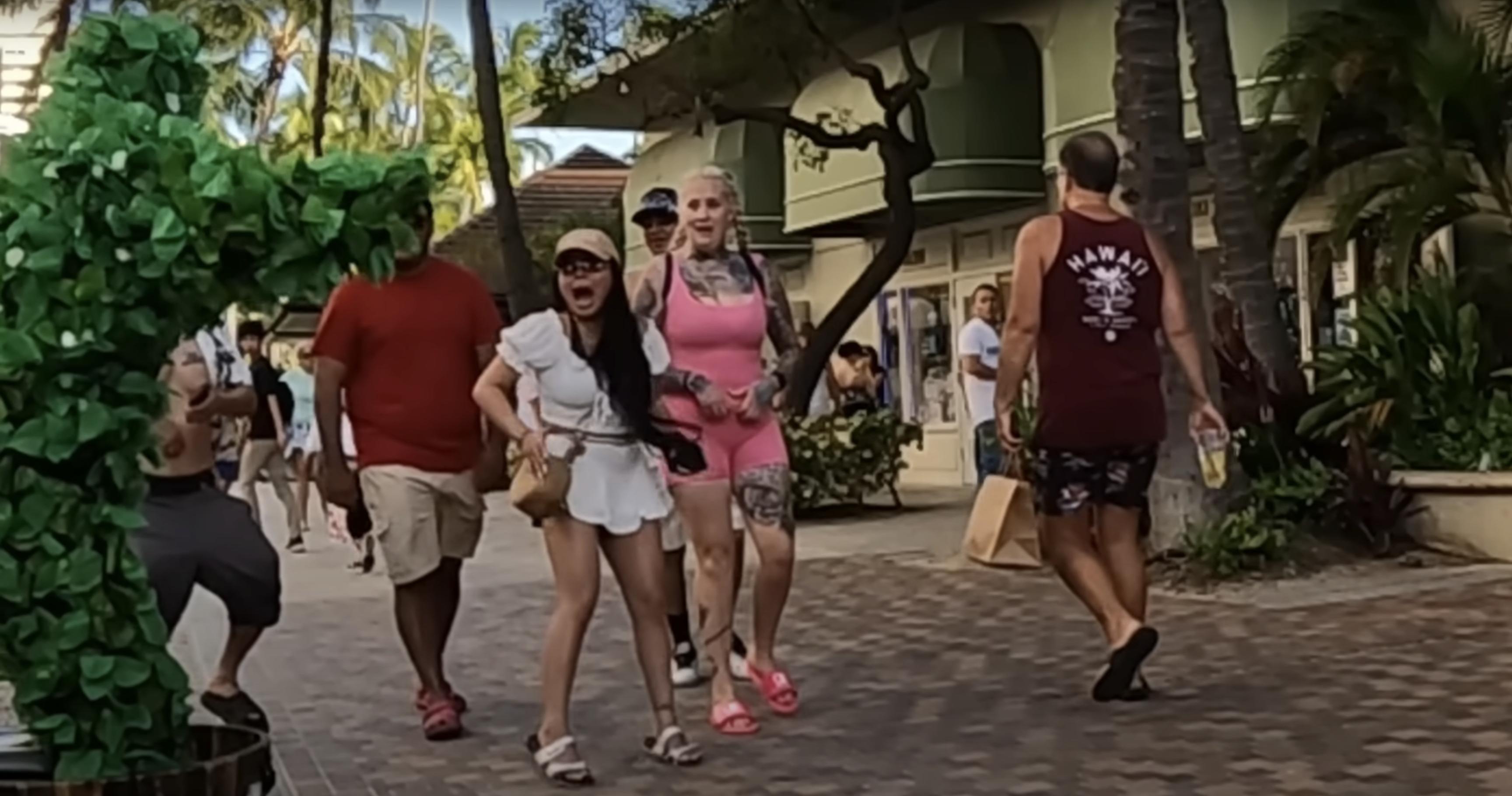 People often prank unsuspecting passersby by dressing up as bushes, hiding in garbage cans, or even acting like the Tin Man. Now, the trend has arrived in Hawaii.