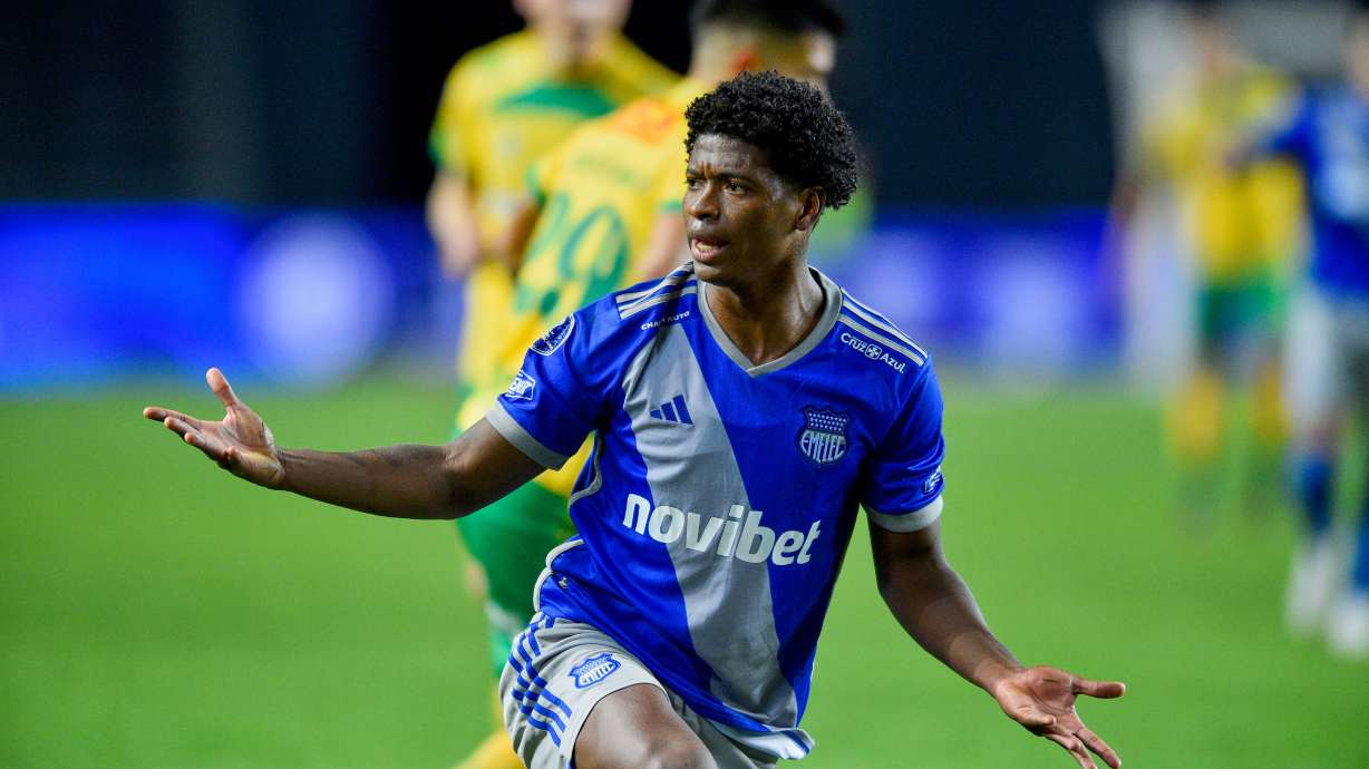 FILE - Jackson Rodriguez of Ecuador's Emelec reacts during a Copa Sudamericana round of 16 second leg soccer match against Argentina's Defensa y Justicia at the Unico Diego Armando Maradona stadium in La Plata, Argentina, Tuesday, Aug. 8, 2023.
