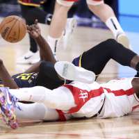 Rockets, Warriors get into shoving altercation in 2nd quarter of heated Game 4