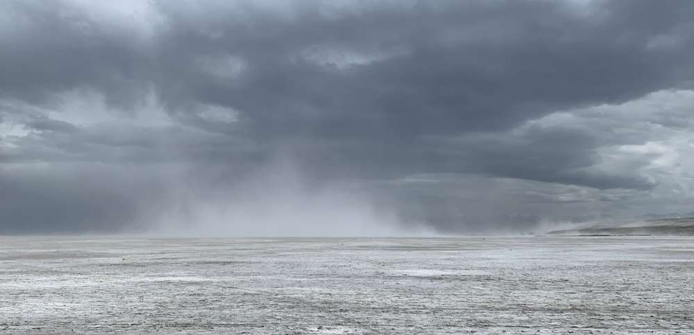How costly is Great Salt Lake's dust? A working paper says it could be in the billions