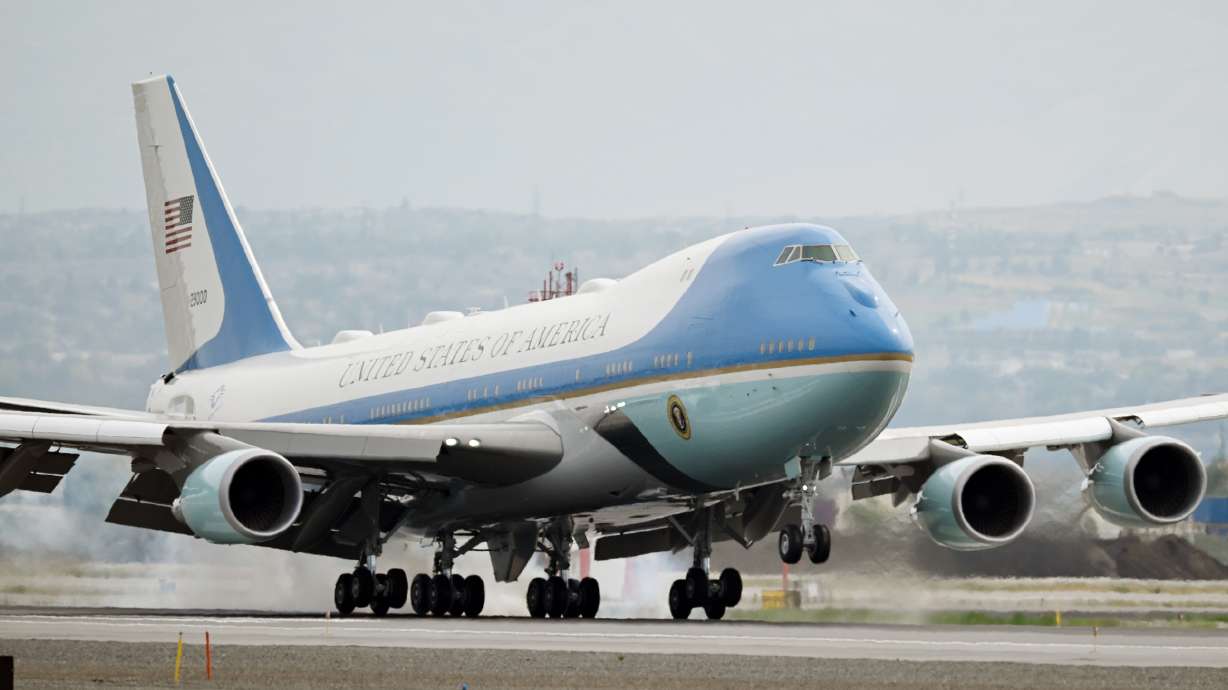 The U.S. government has tapped defense contractor L3Harris Technologies to overhaul a Boeing 747 for use as an interim Air Force One.