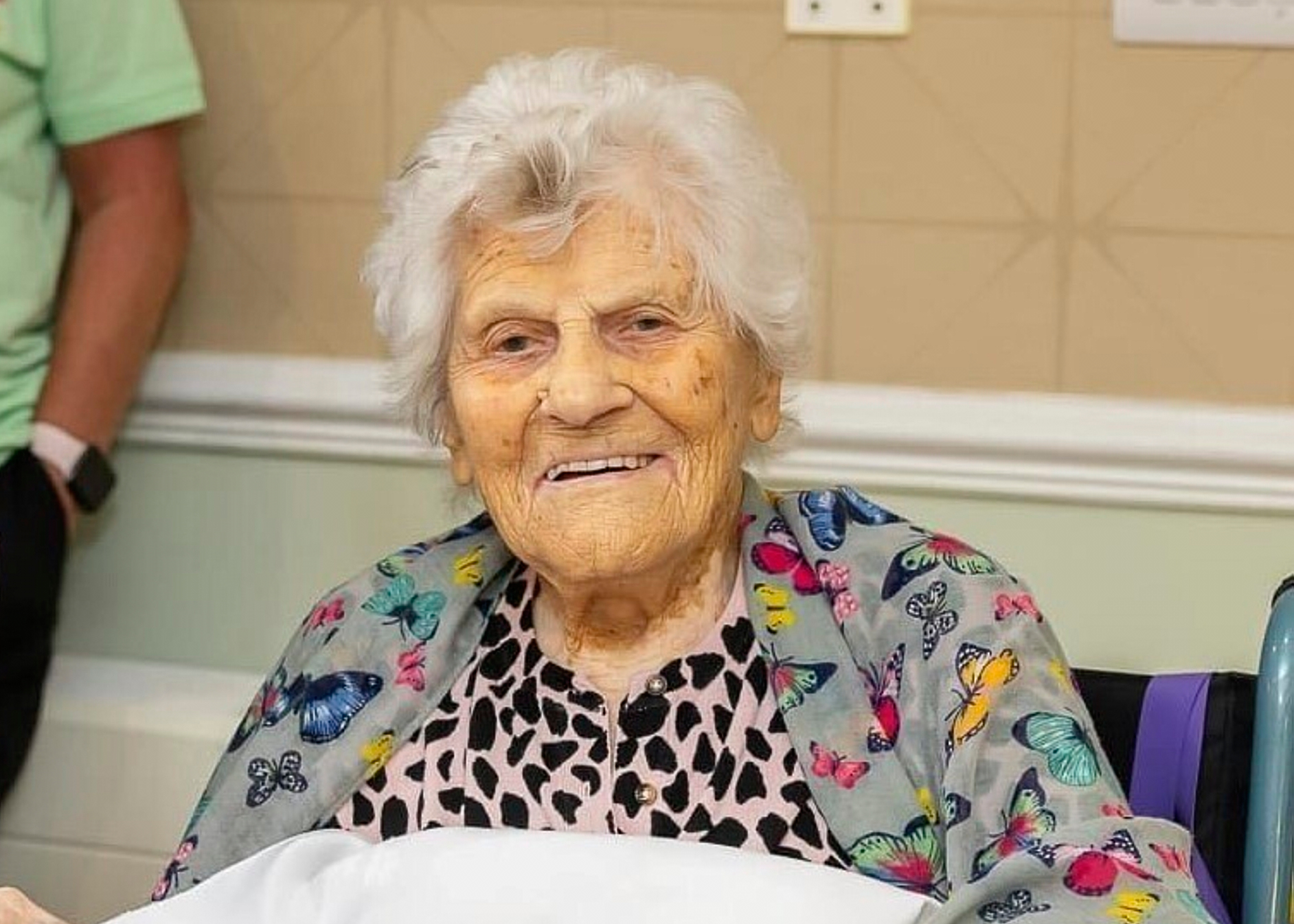 Never argue: 115-year-old British woman, now the world's oldest, gives her recipe to long life