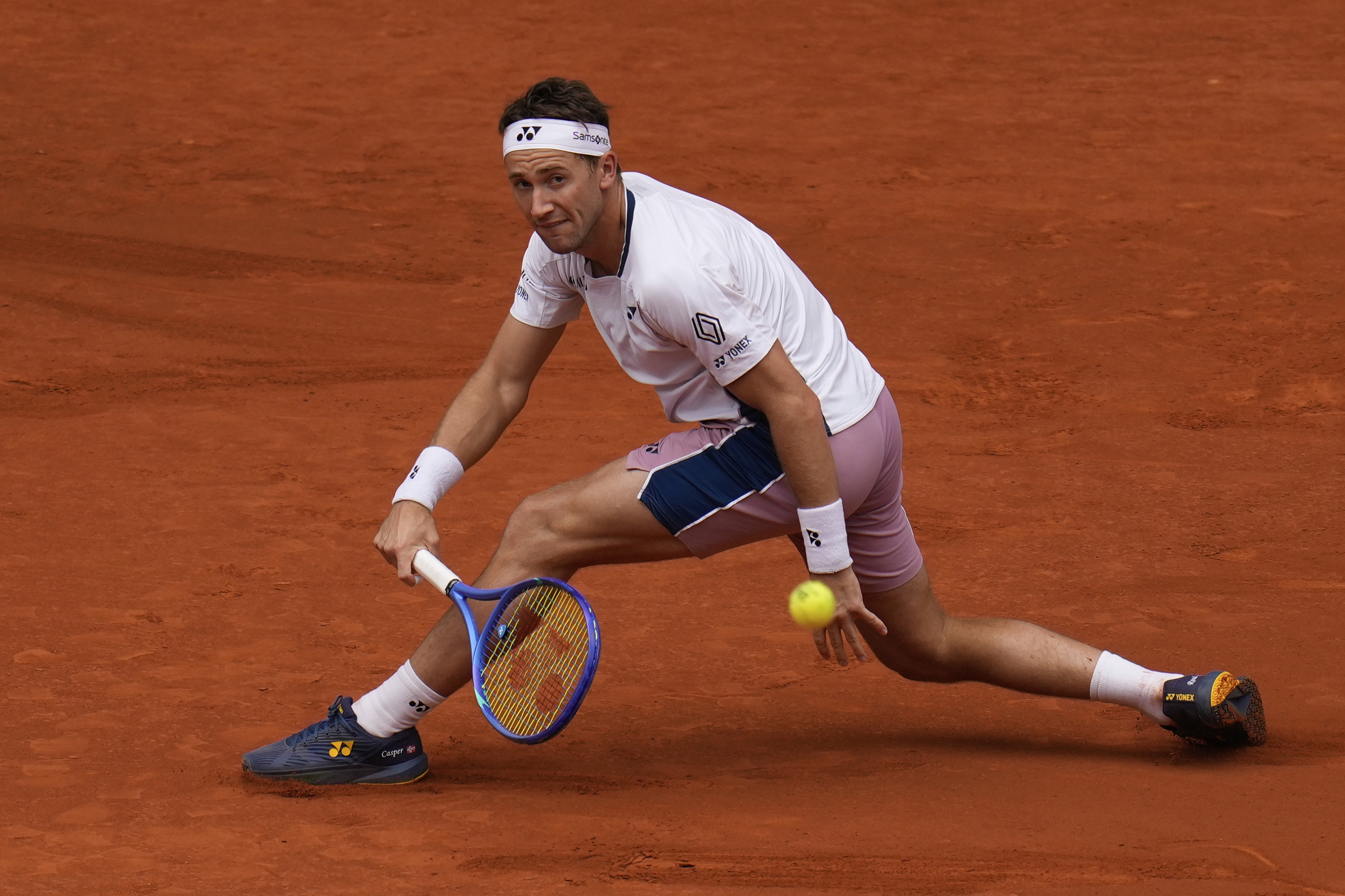 With help from painkillers, Ruud beats Cerundolo to reach Madrid Open final against Draper
