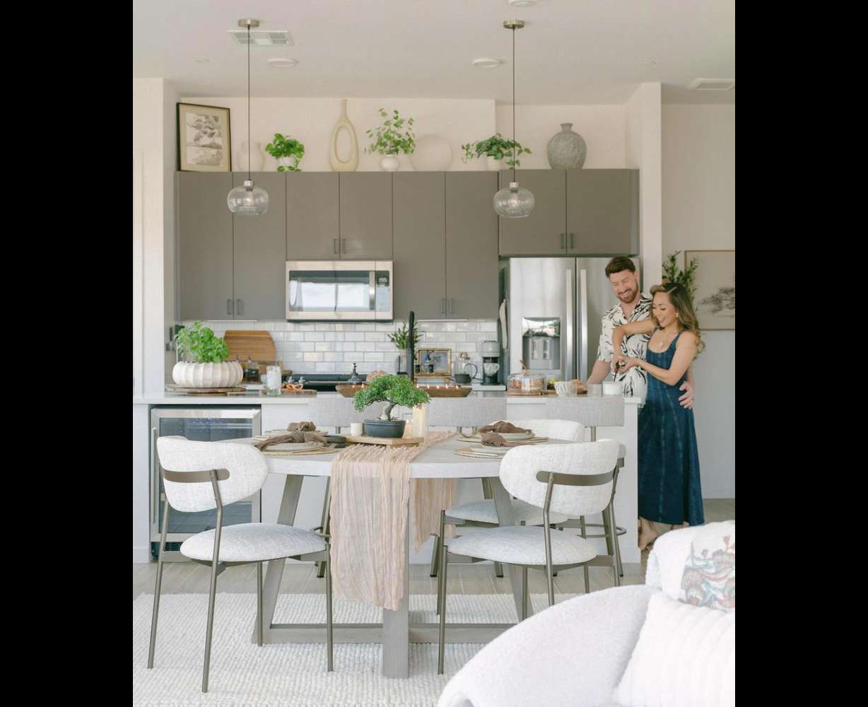 How a small Vegas apartment became a staycation-inspired escape