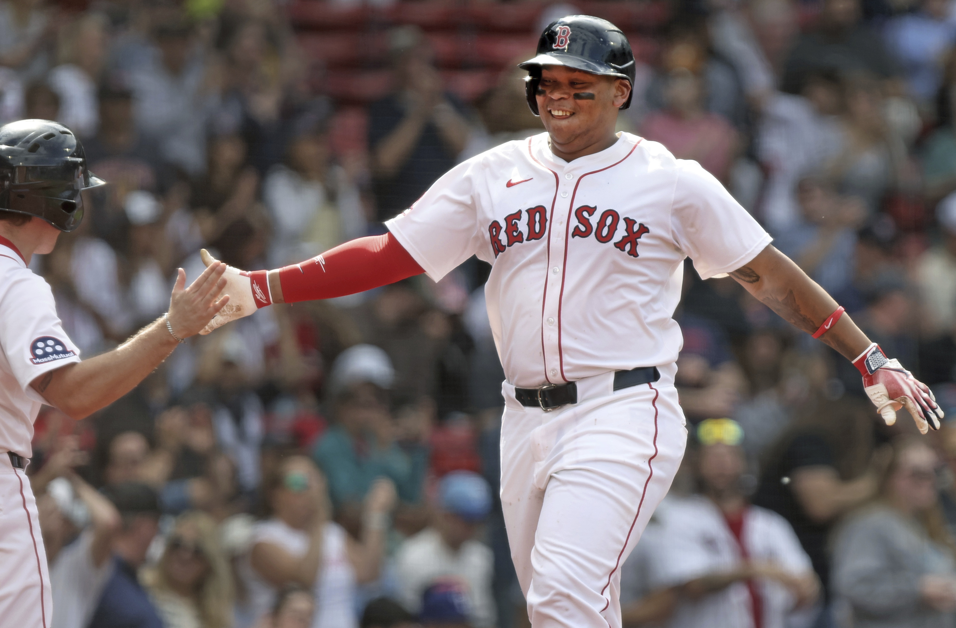 Rafael Devers tells Red Sox he won't move to 1B, tells front office to 'do their jobs' finding one