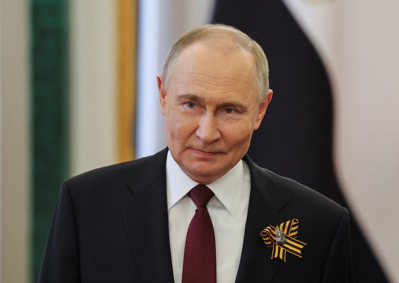 European leaders tell Putin to agree to Ukraine ceasefire or face new sanctions