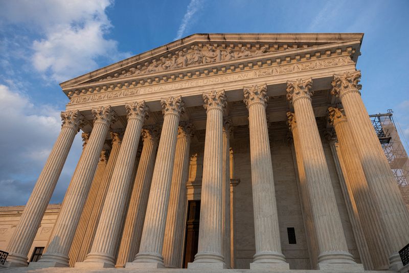 In birthright citizenship case, Supreme Court gets 2 controversies in one