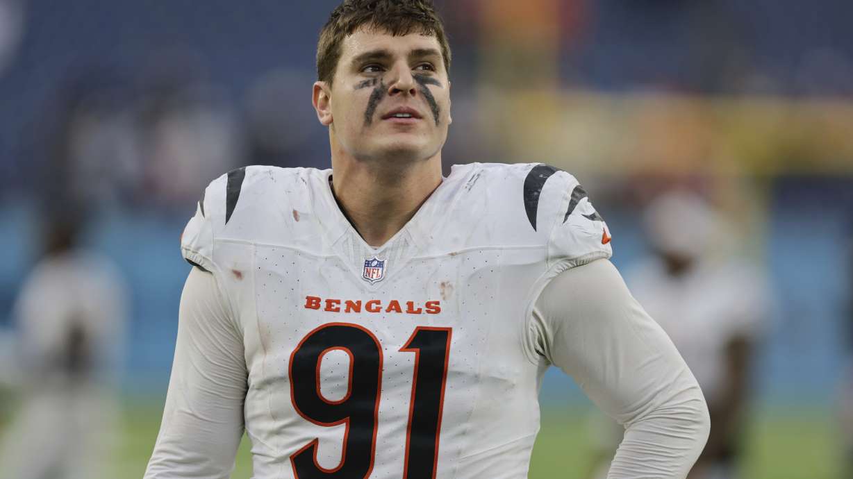 FILE - Cincinnati Bengals defensive end Trey Hendrickson (91) walks off the field following an NFL football game against the Tennessee Titans, Dec. 15, 2024, in Nashville, Tenn.