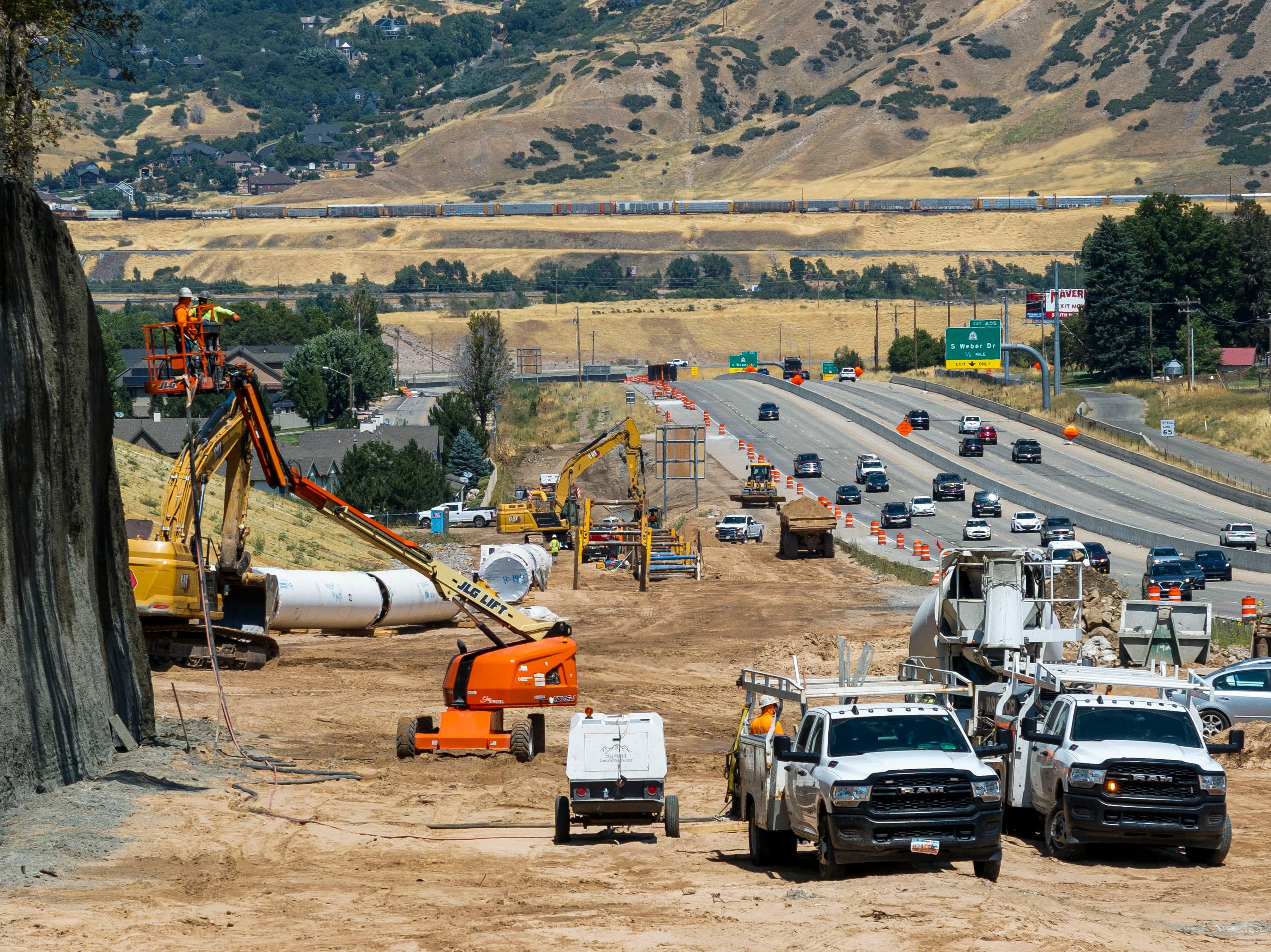 Construction continues on the Davis Aqueduct Reach 1 Parallel Pipeline along U.S. 89 in Layton on Aug. 9, 2024.