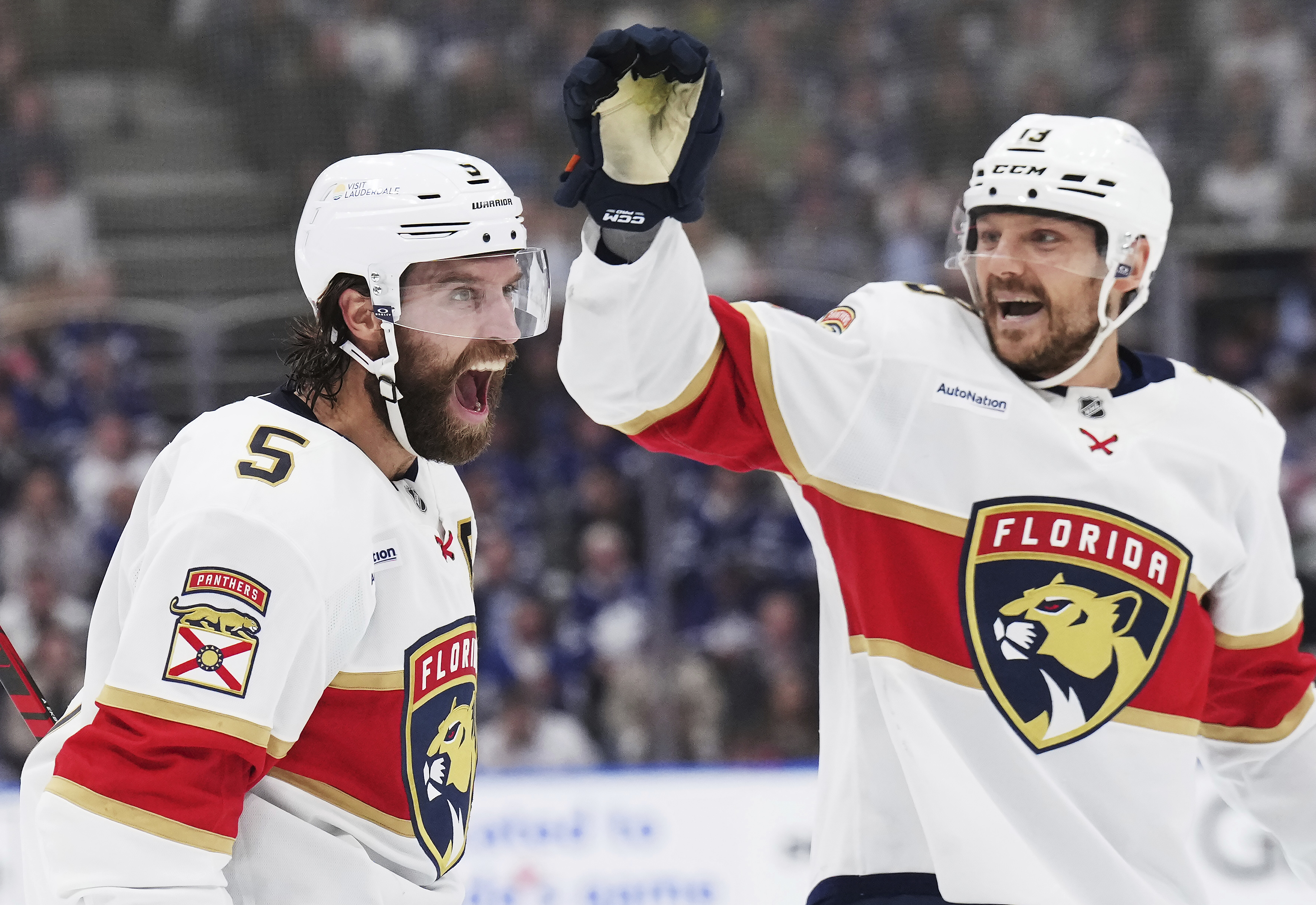 Panthers rout the Maple Leafs 6-1 to take a 3-2 series lead