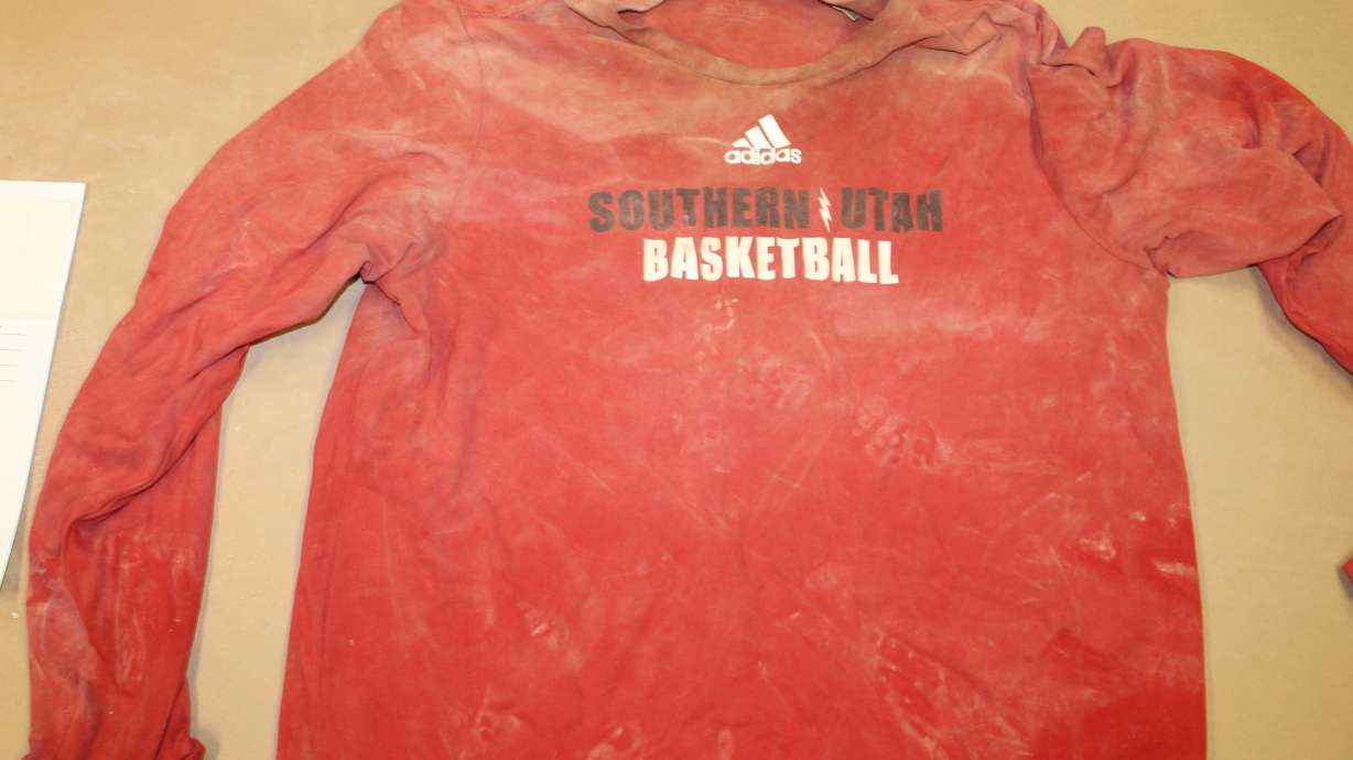 Mohave County detectives are trying to identify a woman whose remains were found near Beaver Dam, Arizona. This Southern Utah Basketball shirt was found in her possession.