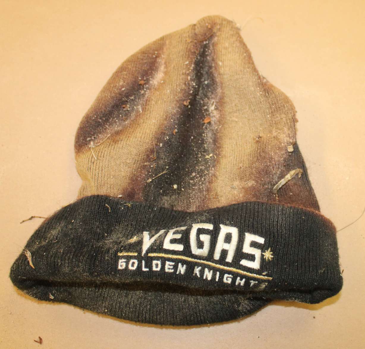 Mohave County detectives are trying to identify a woman whose remains were found near Beaver Dam in Arizona. A Vegas Golden Knights hat was found in her possession.