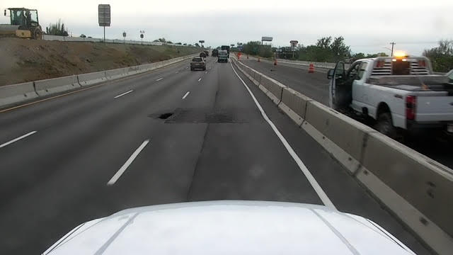 Sinkhole causing delays on southbound I-15 near Sunset 