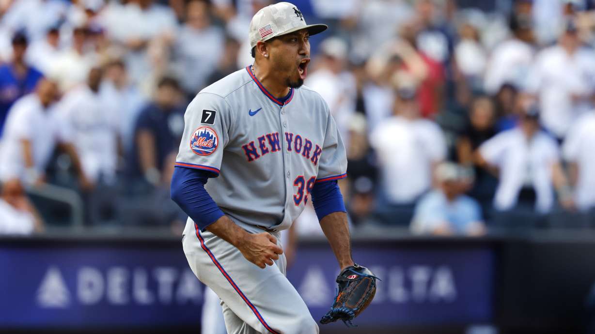 New York Mets pitcher Edwin Díaz (39) reacts after striking out New York Yankees' Aaron Judge to close out the ninth inning of a baseball game, Saturday, May 17, 2025, in New York.