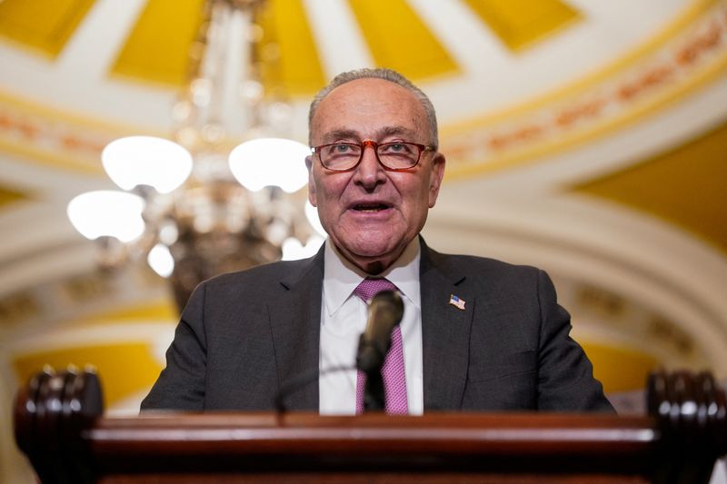 Senate Democratic leader proposes ban on foreign Air Force One