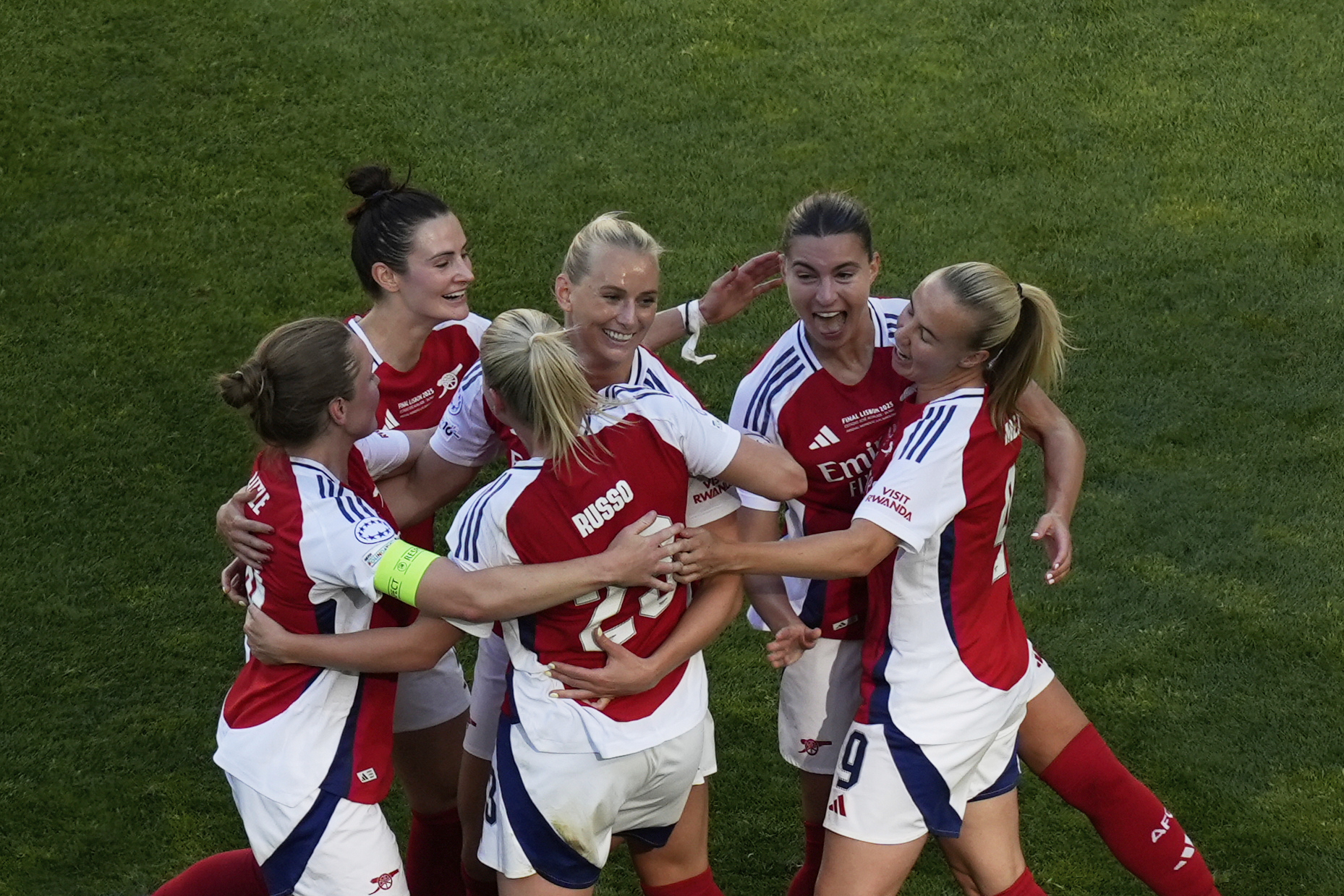 Arsenal stuns Barcelona to win the Women's Champions League
