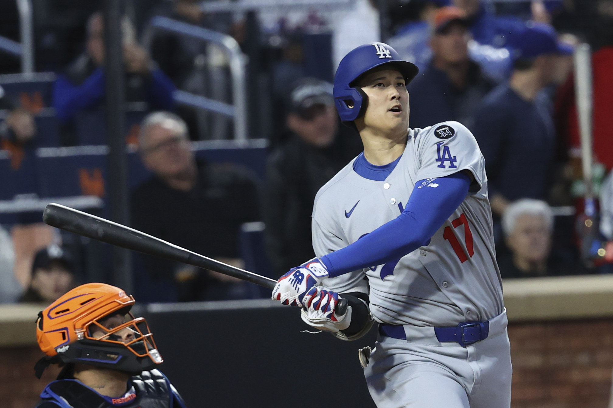Roberts won't rule out minor league start for Ohtani, who faces hitters Sunday in big rehab step