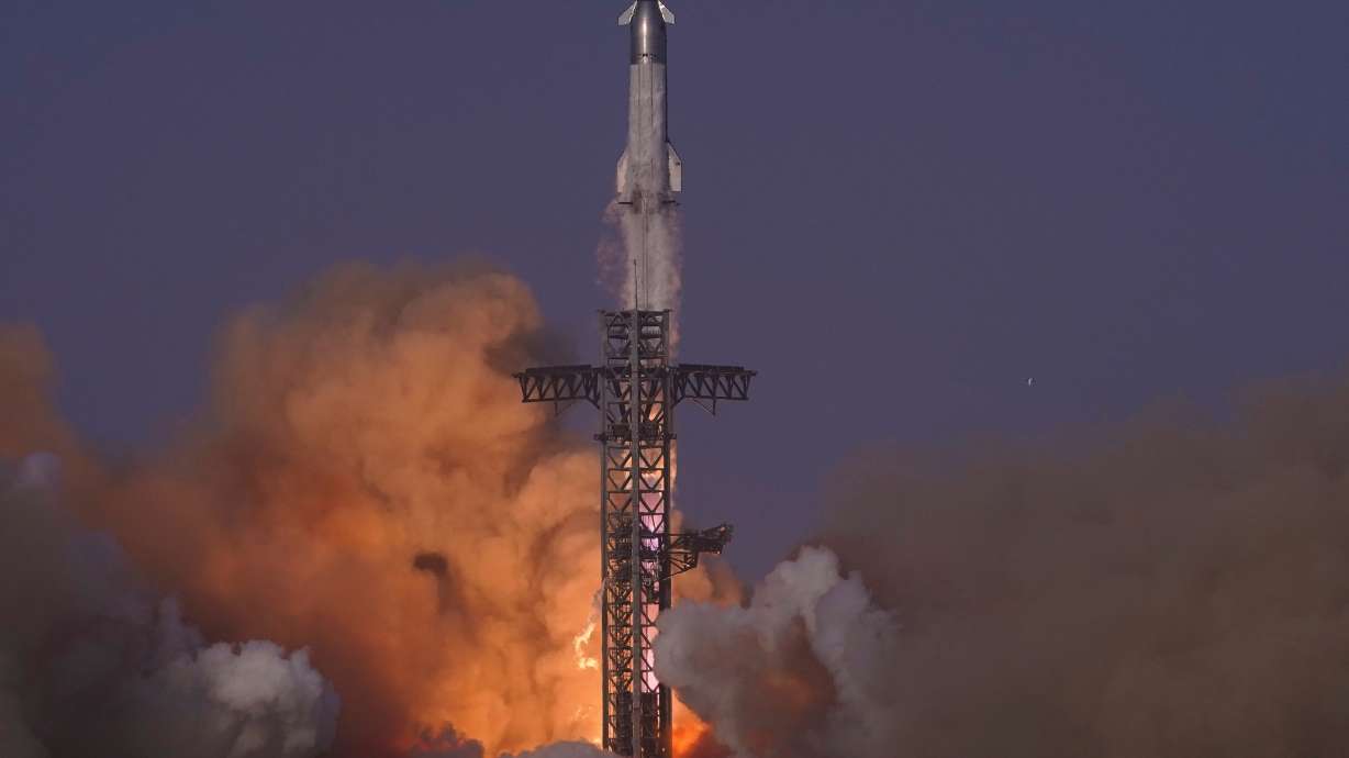 SpaceX's mega rocket Starship makes a test flight from Starbase, Texas, Tuesday.