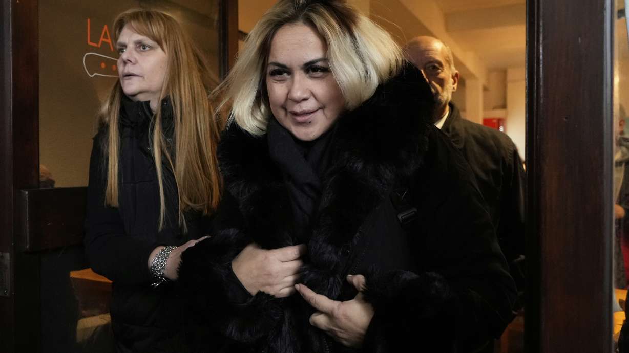 Veronica Ojeda, former partner of the late soccer star Diego Maradona, leaves a cafe during a break in the trial of health professionals accused of negligence in his death, in San Isidro, on the outskirts of Buenos Aires, Argentina, Tuesday, May 27, 2025.