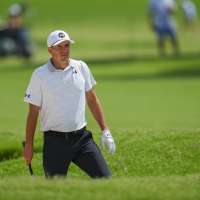 Jordan Spieth ignores caddie's smart advice and makes birdie from rough at Memorial