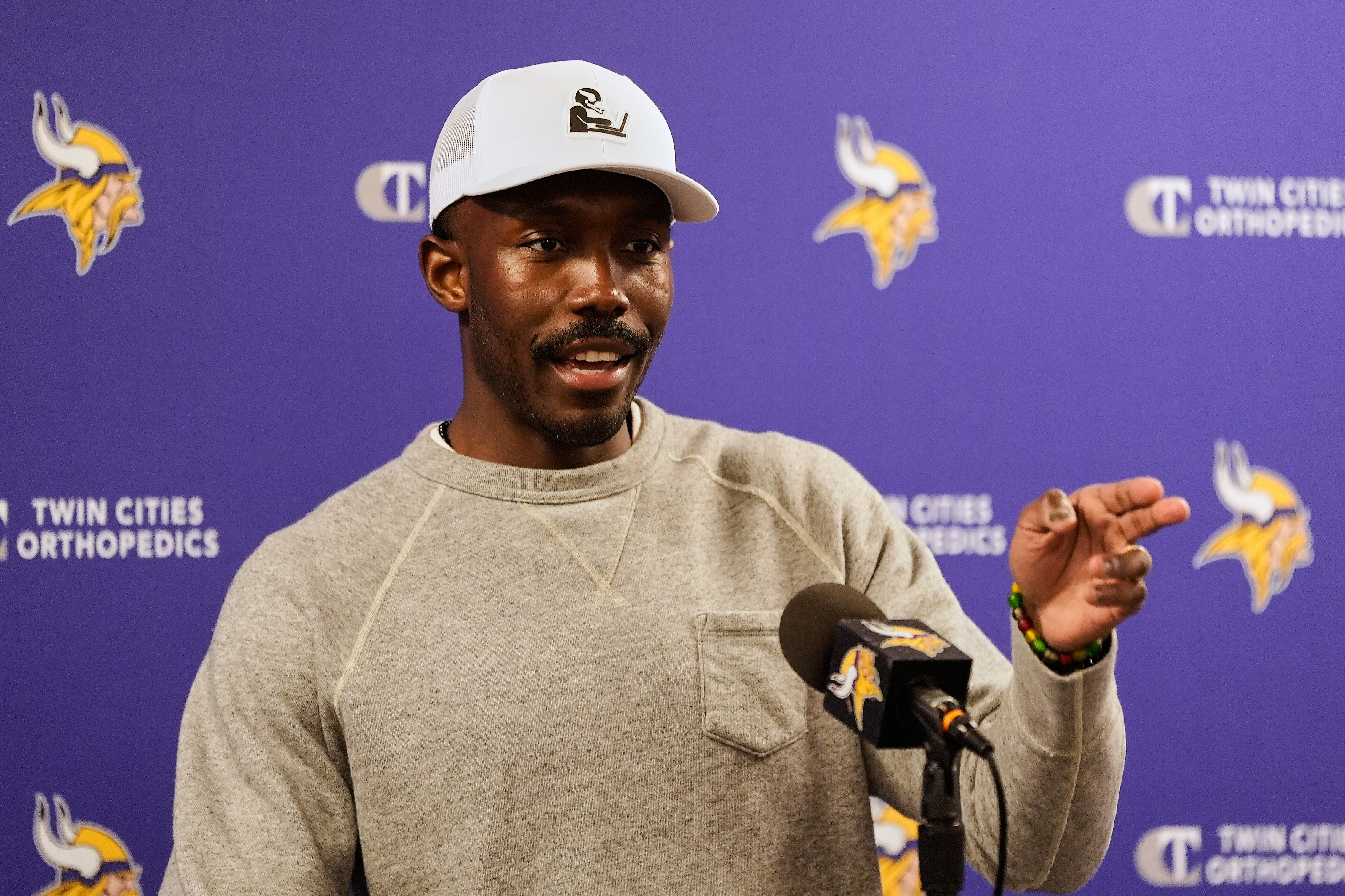 Vikings sign GM Adofo-Mensah to extension, keeping his contract in sync with O'Connell's