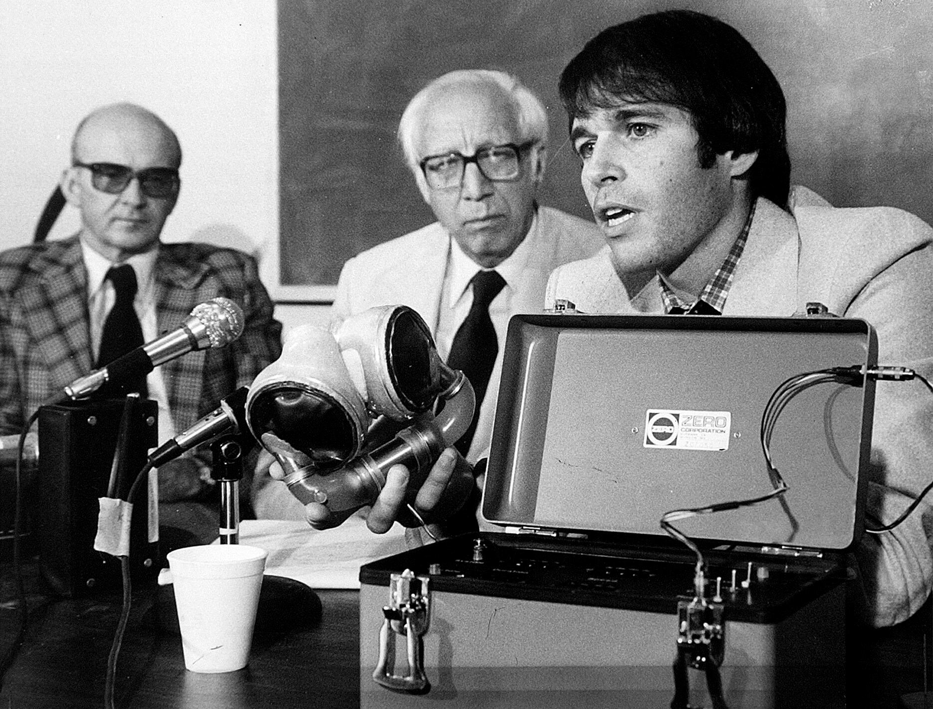 Robert Jarvik, who co-designed the first permanent artificial heart, dies at 79