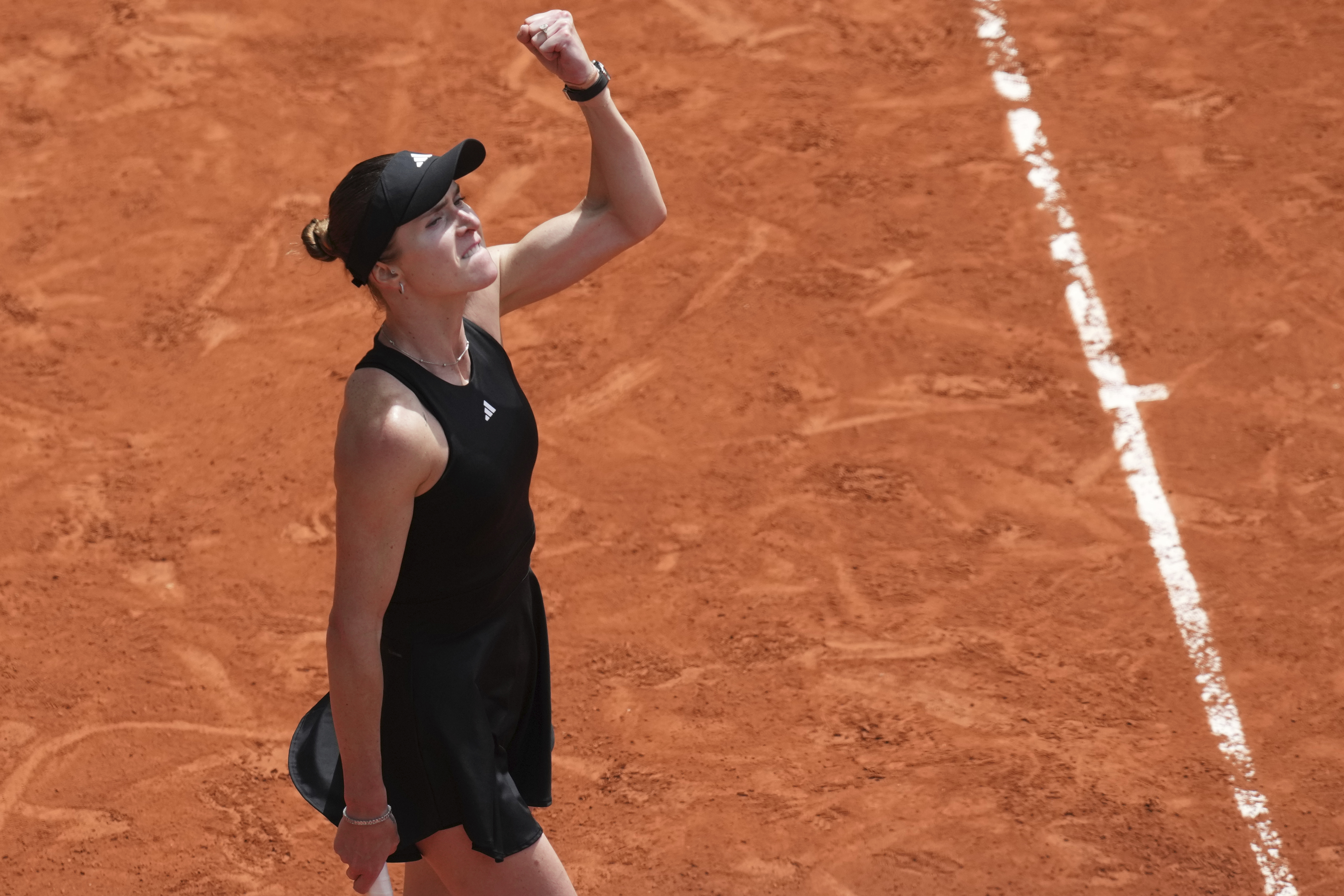 Ukraine's Elina Svitolina reacts winning a point to Italy's Jasmine Paolini during their fourth round match of the French Tennis Open, at the Roland-Garros stadium, in Paris, Sunday, June 1 2025. 