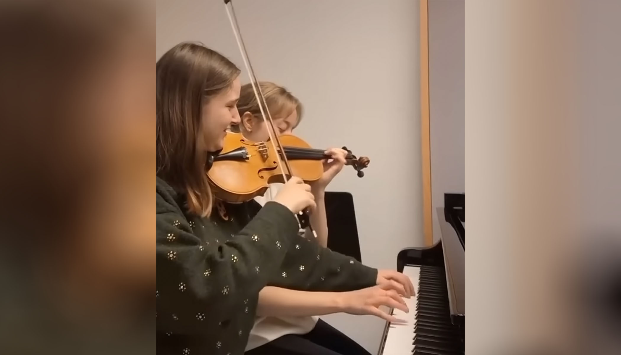 Have You Seen This? 2 musicians play half of each other's instruments