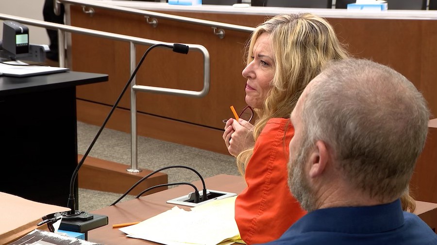 Trial delayed as Lori Vallow Daybell shows up in wheelchair, says she's too sick to pick jury
