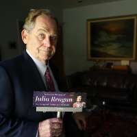 Bill Reagan plastered his heart along America's highways. He didn't realize everyone would notice