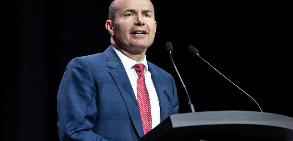 Mike Lee floats constitutional amendment after SCOTUS birthright citizenship ruling