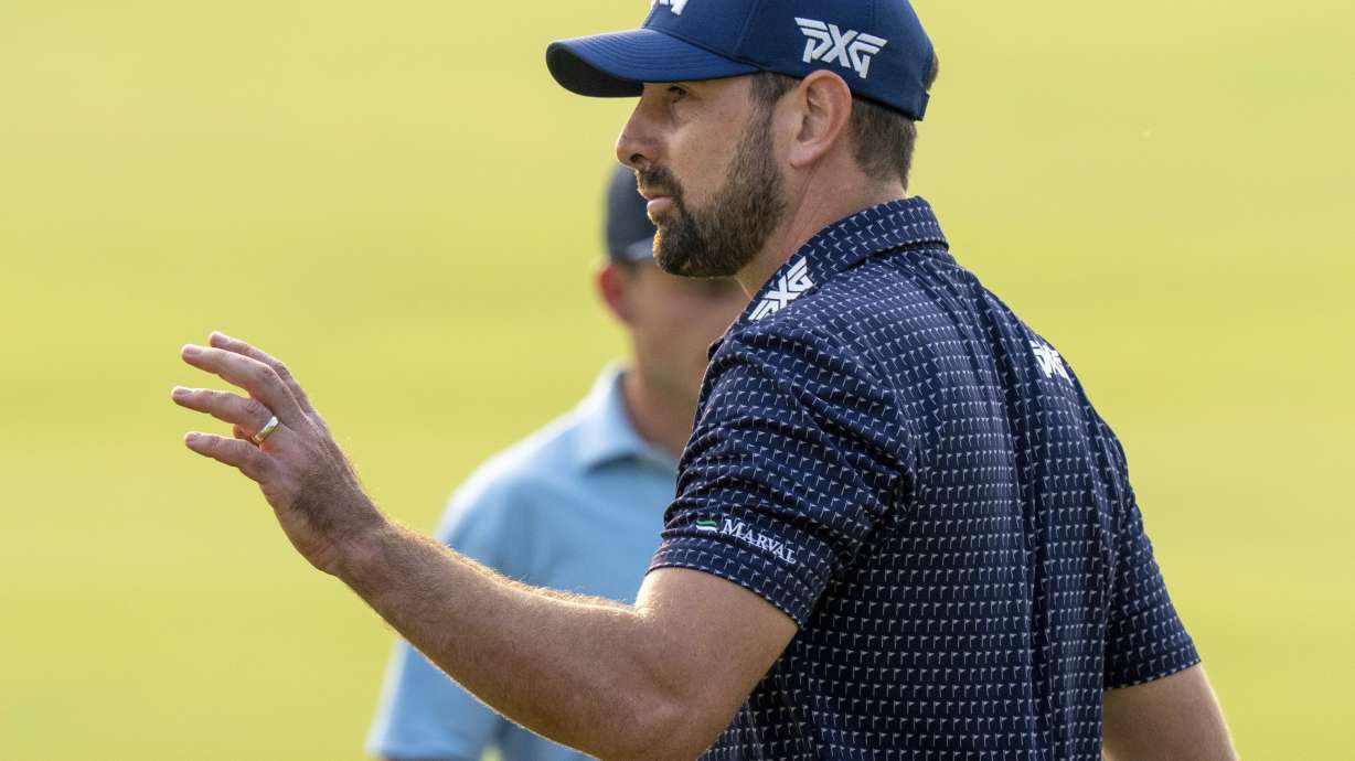 Cristobal Del Solar waves to the gallery after putting out on his final hole in the first round of the Canadian Open in Alton, Ontario, Thursday, June 5, 2025.