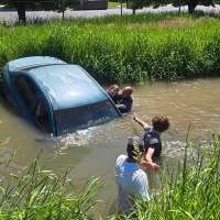 Strangers jump into canal to rescue 'shocked' Idaho woman from car crash