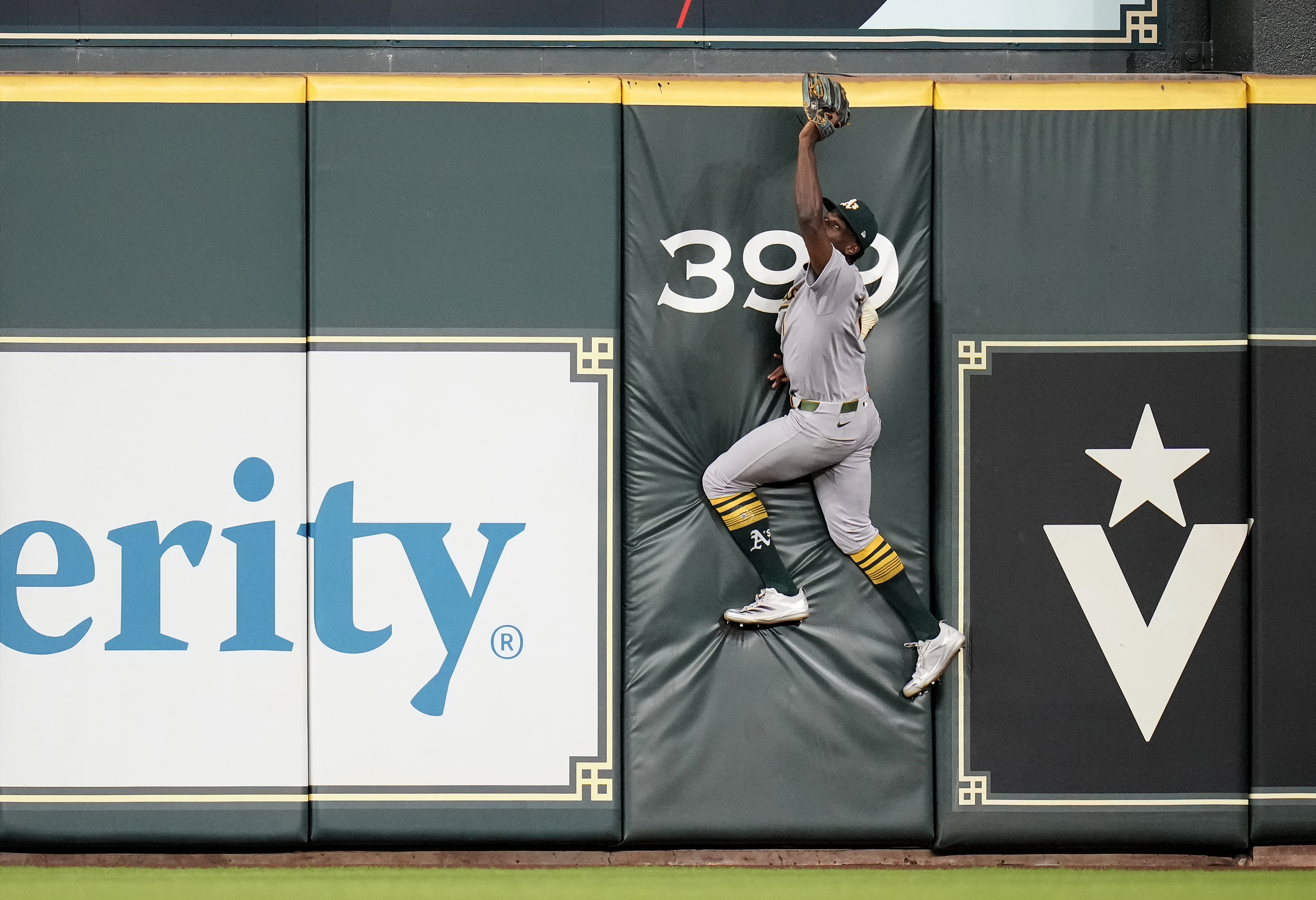 Athletics rookie Clarke makes another spectacular catch, robs Angels' Schanuel of home run