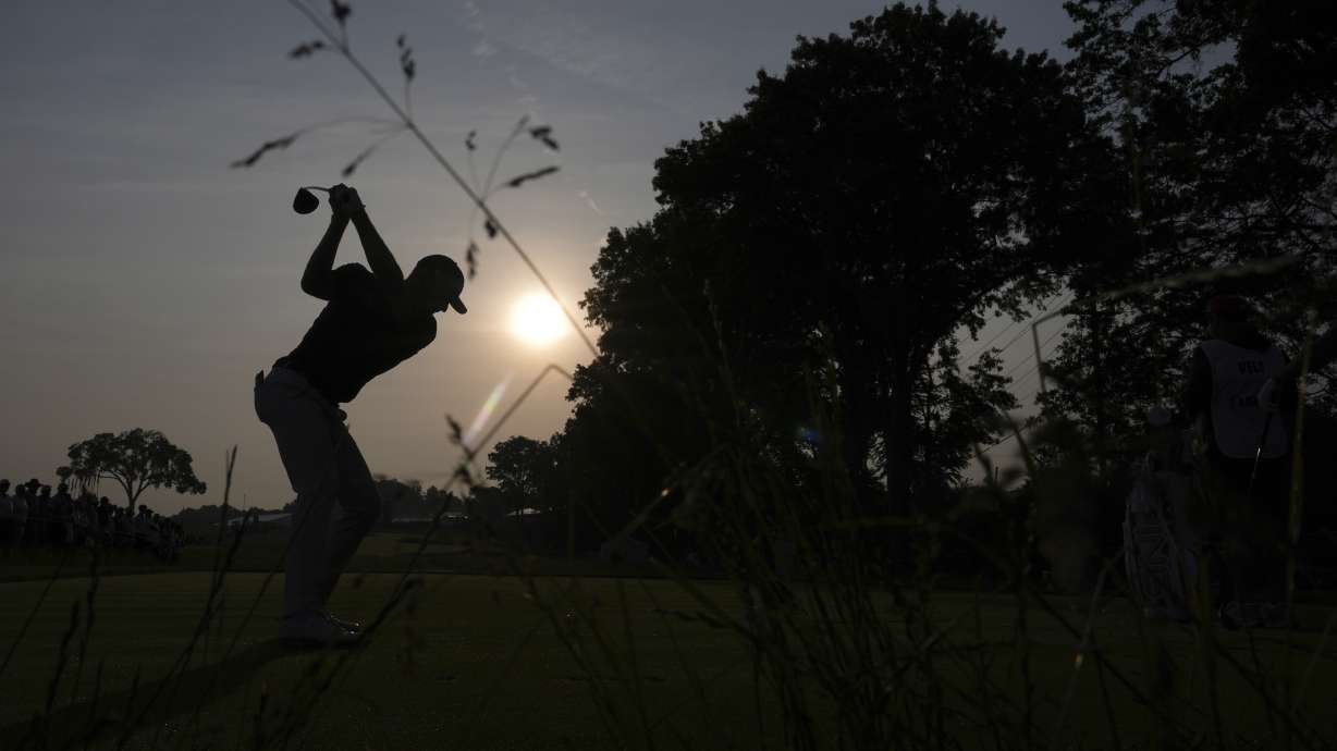 Matt Vogt tees off on the second hole during the first round of the U.S. Open golf tournament at Oakmont Country Club Thursday, June 12, 2025, in Oakmont, Pa.