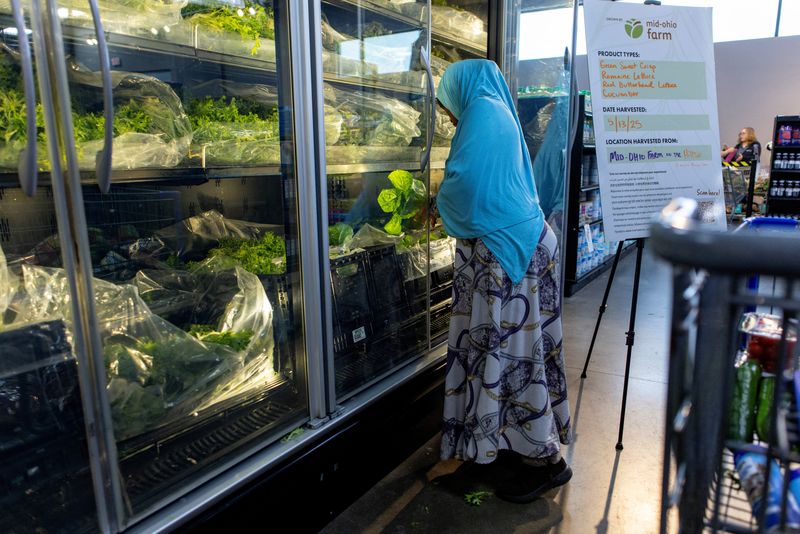 Lettuce supplier Taylor Farms to recall product linked to parasite, Bloomberg News reports