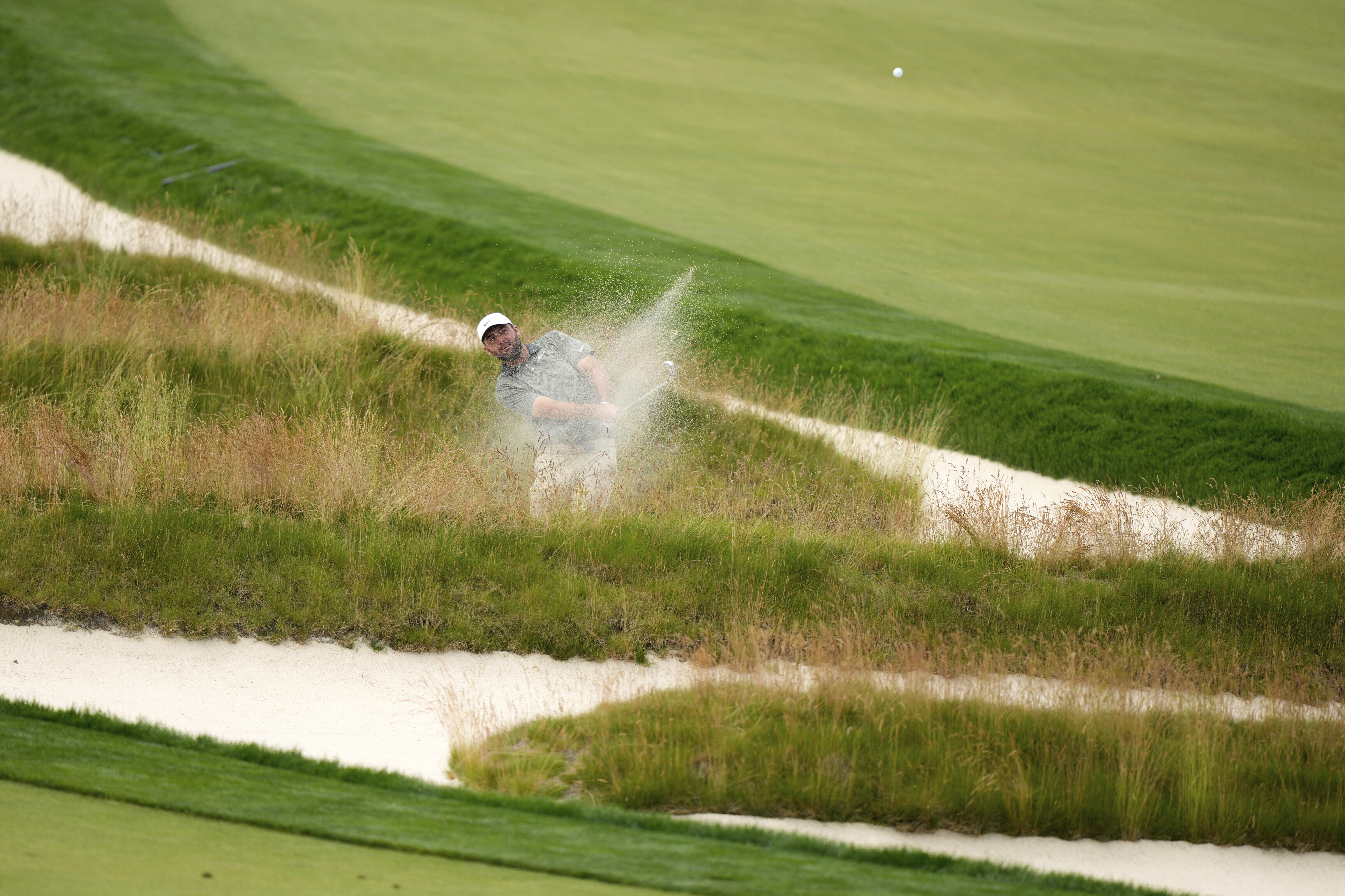 Scheffler: 'Definitely not out of the tournament' after another US Open round over par