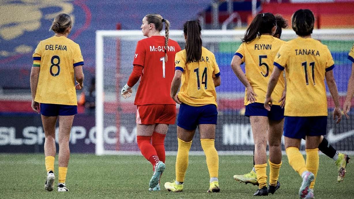 The Utah Royals walk onto the field against Gotham FC.