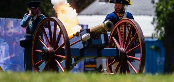 Top Features story anchor