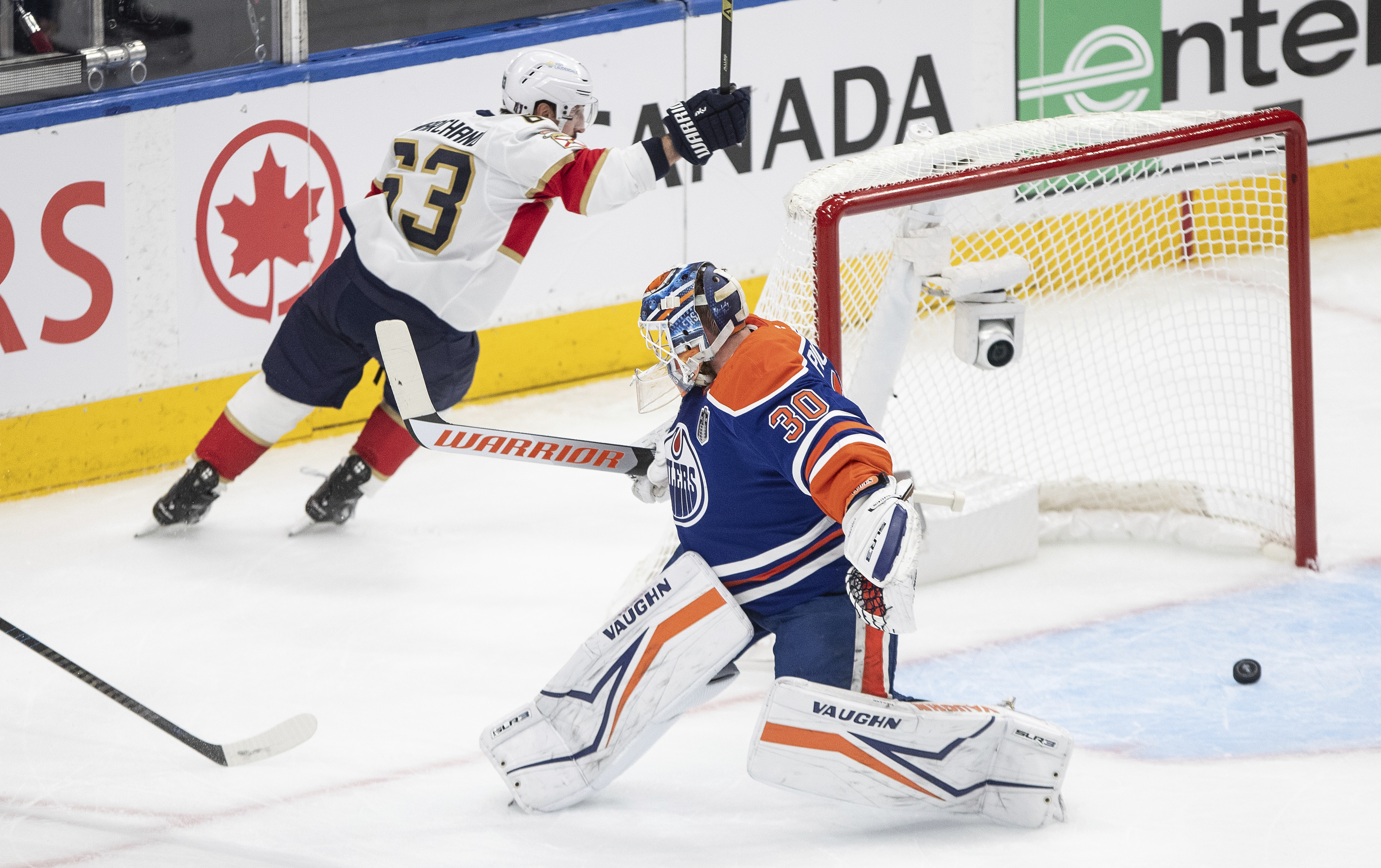 Getting better with age, Marchand scores twice in the Panthers' Game 5 win over the Oilers