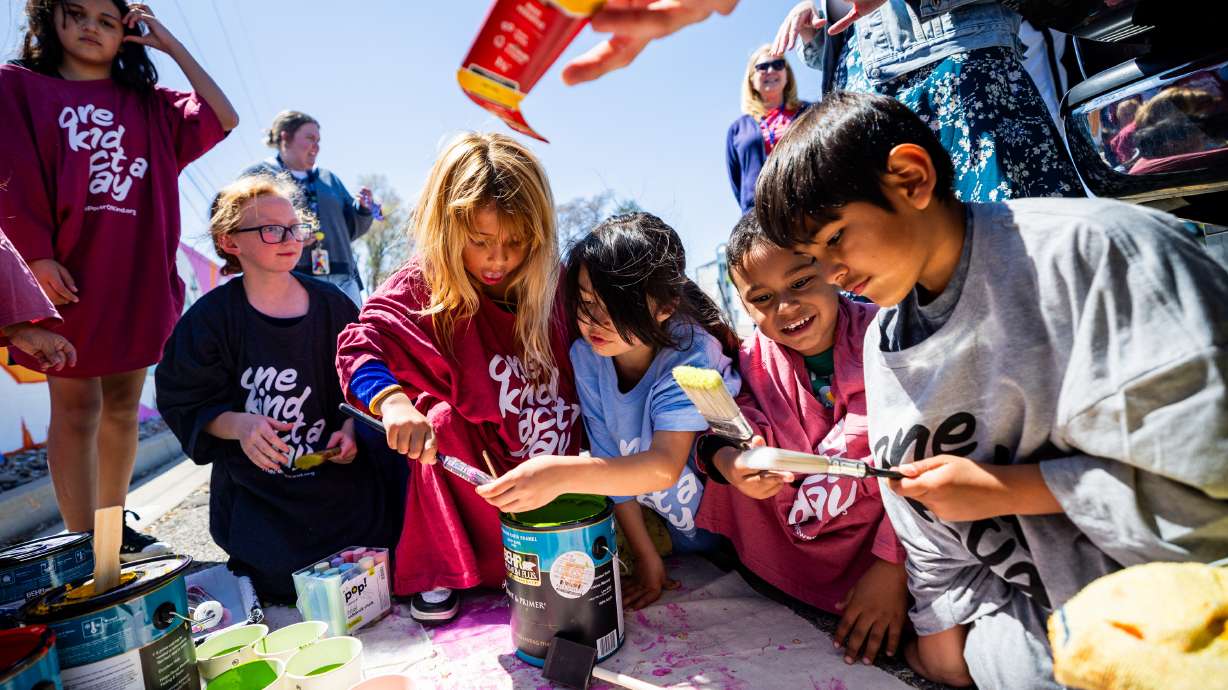 Woodrow Wilson Elementary School students paint a mural as part of the Promise South Salt Lake after-school program on May 1. The only dedicated federal funding source for after-school and summer learning programs is slated for elimination.